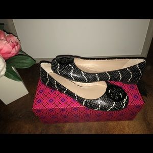 Never been worn size 8 Tory Burch flats